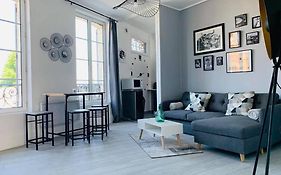 Appartement Situe Au Coeur De La Cite Medievale